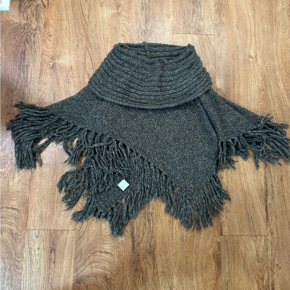 Bandolino Blu Women’s Extra Large XL Dark Gray Grey Knit Cowl Neck Ponch Fringe